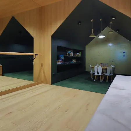 Mlyny Gdanskie With Terrace, Gym & Playground By Renters グダニスク